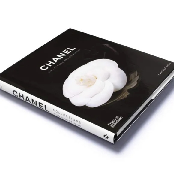 Chanel Collections and Creations Table Book - Picture 3 of 5